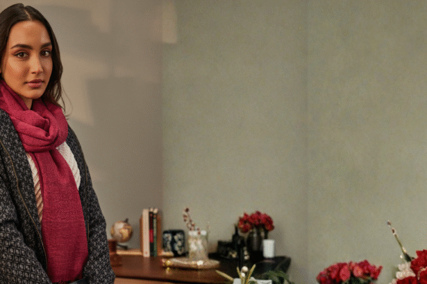 Muffler styling for women