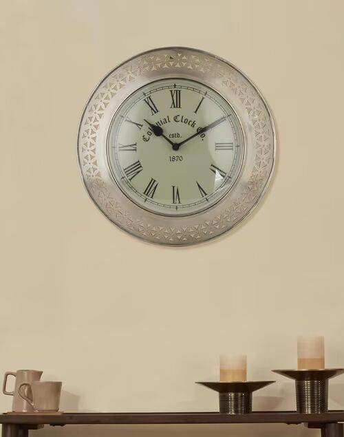 Silver Kasu Cutwork Metal Wall Clock
