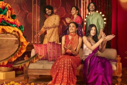 Garba and dandiya outfit ideas in chaniya choli and festive kurti from Fabindia